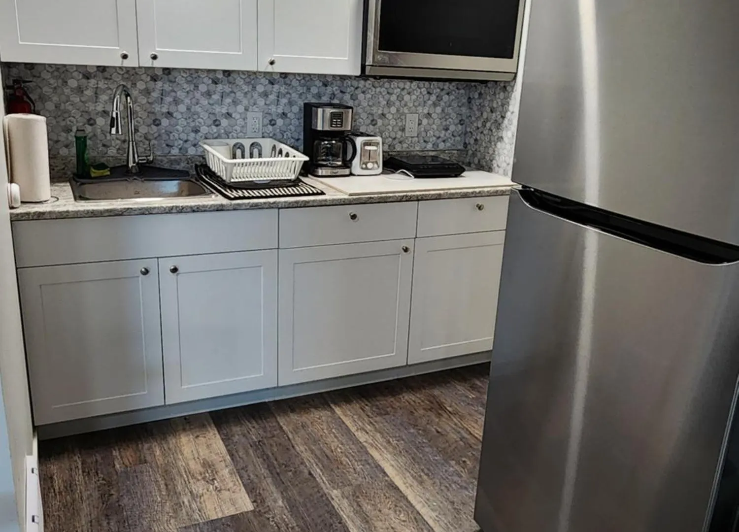2 Bedroom Well Furnished Basement Suite Γουίνιπεγκ Καναδάς