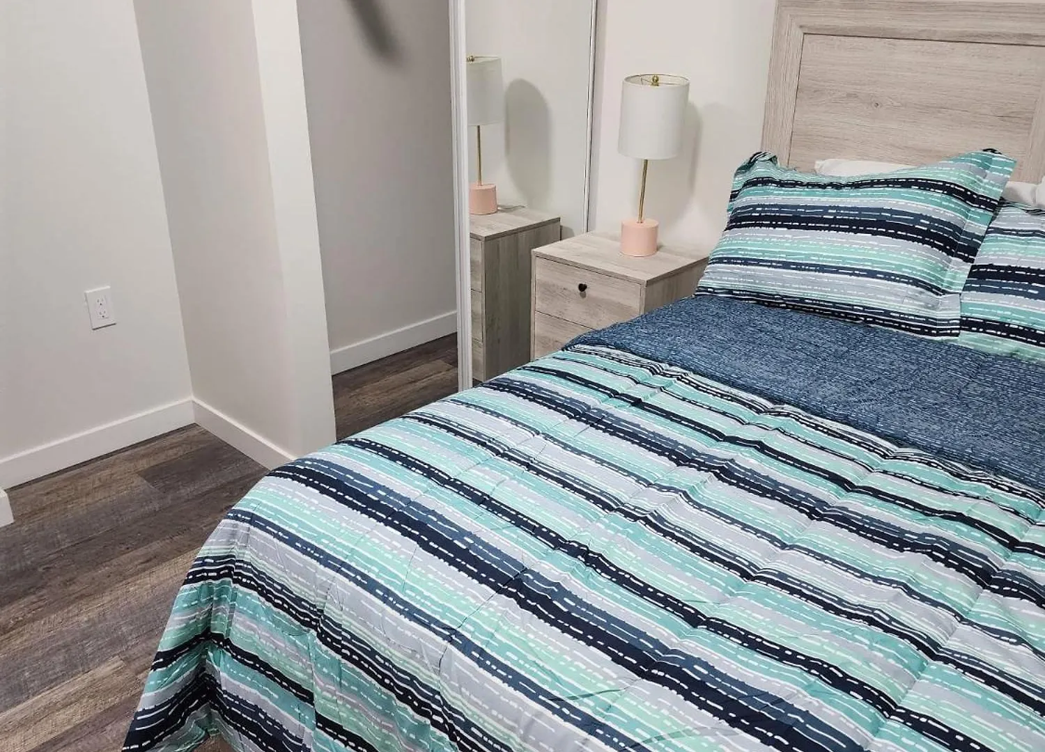 Διαμέρισμα 2 Bedroom Well Furnished Basement Suite Γουίνιπεγκ Καναδάς